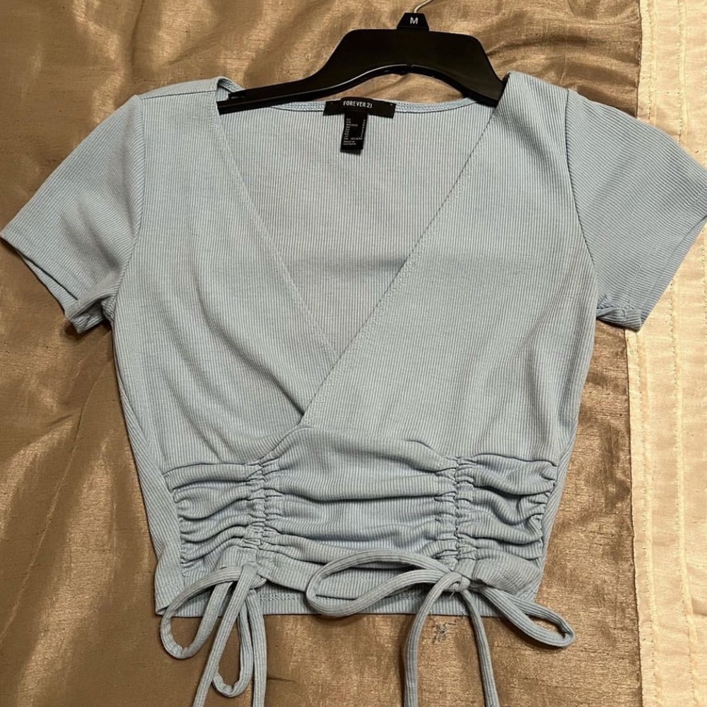 Forever 21 crop top in sky blue size small